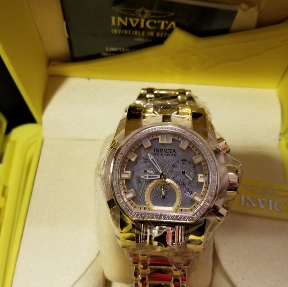 Mens invicta magna diamond watch